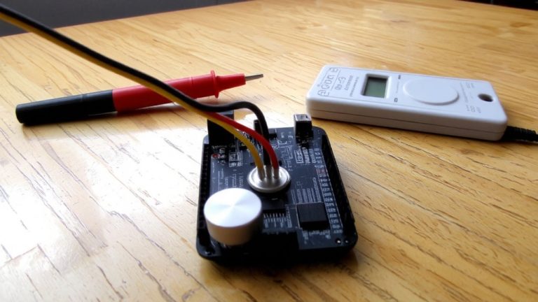 measuring potentiometer resistance analog